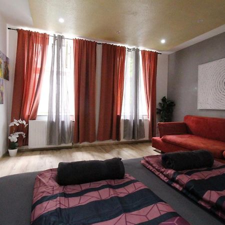 Private Triple Bedroom Rf1 Виена Екстериор снимка