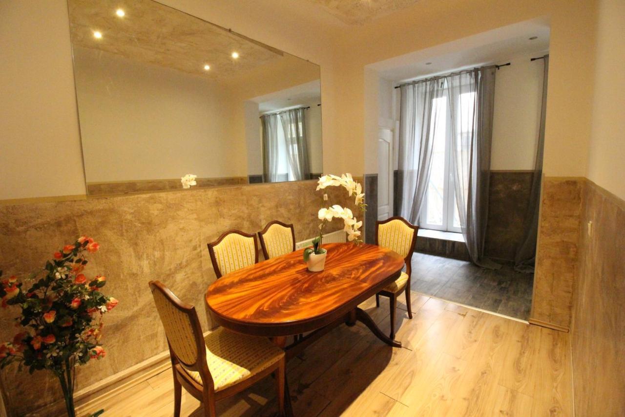 Private Triple Bedroom Rf1 Виена Екстериор снимка