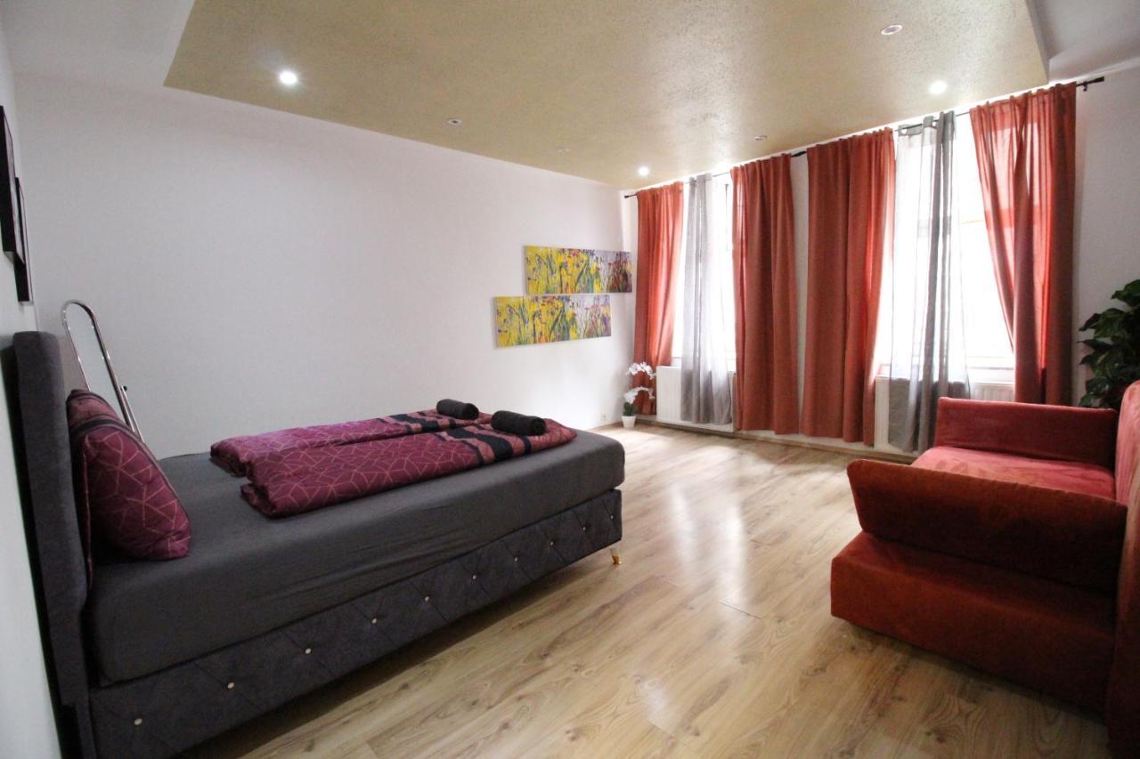 Private Triple Bedroom Rf1 Виена Екстериор снимка